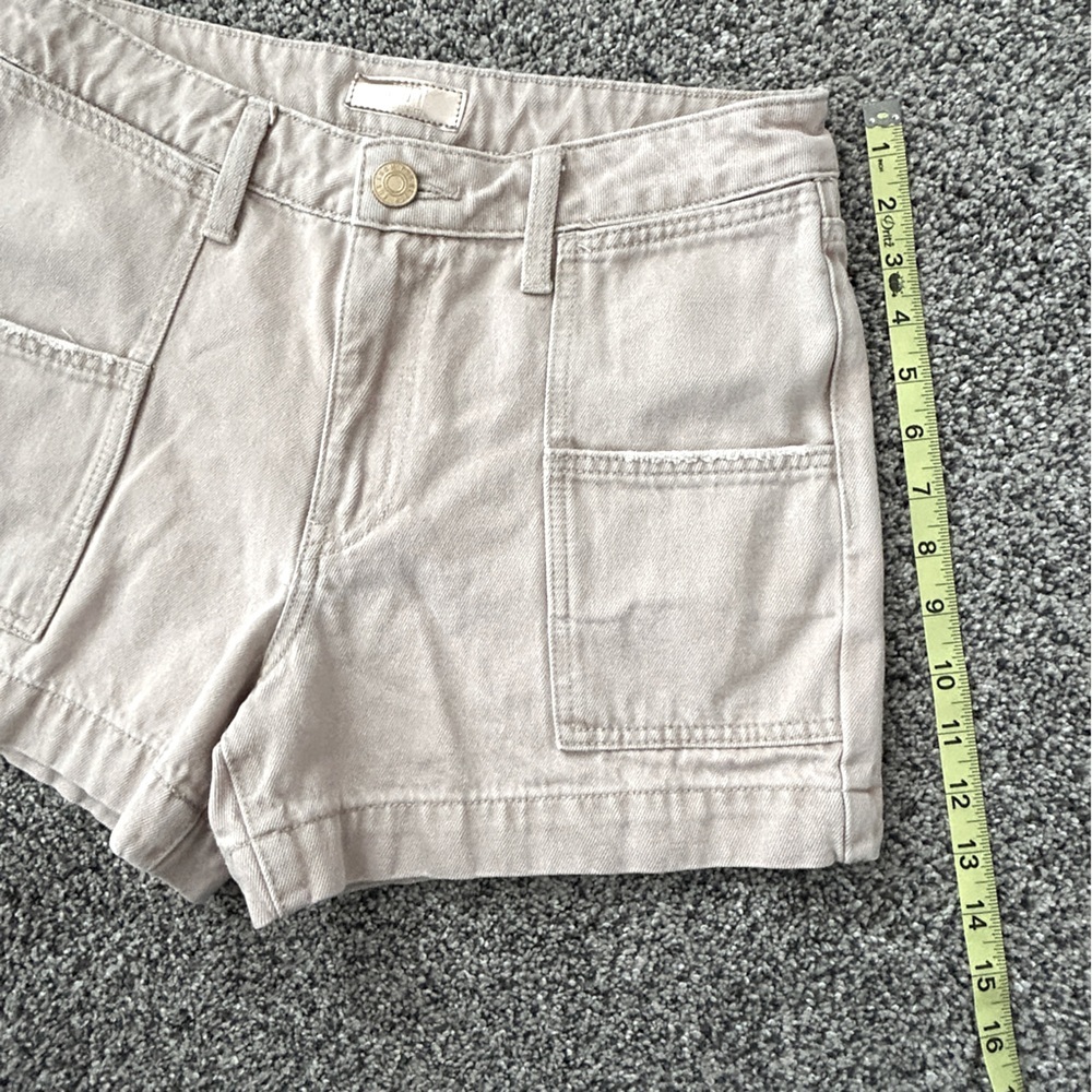 Kut from the Kloth Beige Utility Shorts - Picture 10 of 16